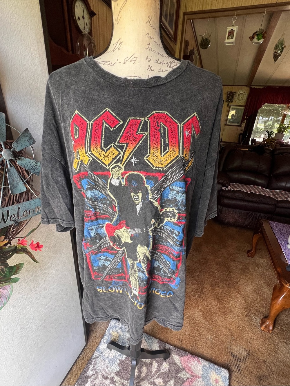 AC/DC "Blow Up Your Video" graphic t-shirt North America Tour tee.